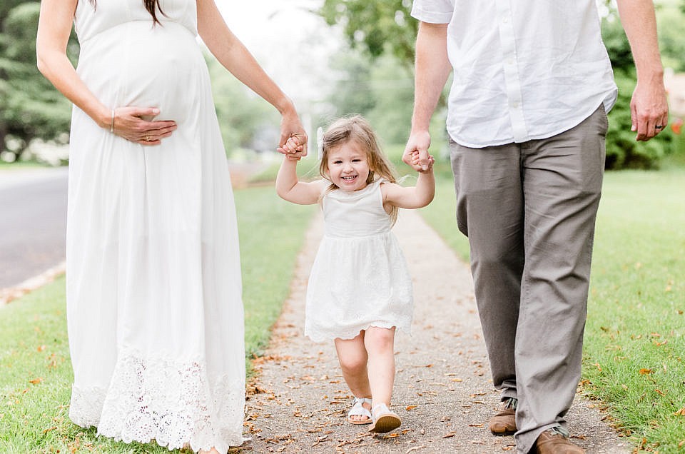 Maternity and Family Front Porch Session | The R Family in Alexandria, Virginia